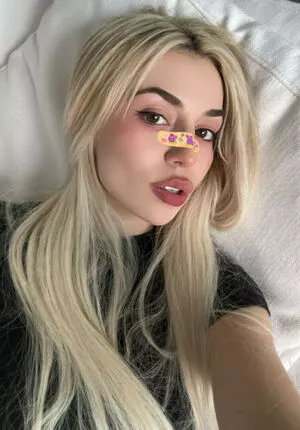 Ava Max OnlyFans Leaked Free Thumbnail Picture - #BtJtyL2AD6