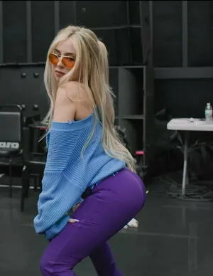 Ava Max OnlyFans Leaked Free Thumbnail Picture - #Cd2s8XHdmU