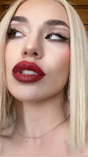 Ava Max OnlyFans Leaked Free Thumbnail Picture - #FtZgbivvLf