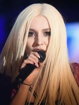 Ava Max OnlyFans Leaked Free Thumbnail Picture - #GFaeu5G1S1