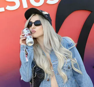 Ava Max OnlyFans Leaked Free Thumbnail Picture - #GoTNQmacSs