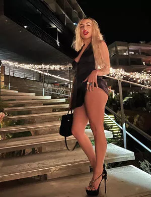 Ava Max OnlyFans Leaked Free Thumbnail Picture - #Hd8I3Fdg8q