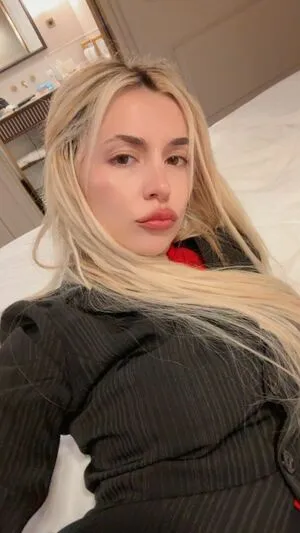Ava Max OnlyFans Leaked Free Thumbnail Picture - #HkRxVbv8oh