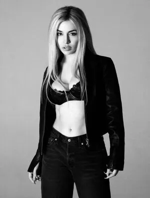 Ava Max OnlyFans Leaked Free Thumbnail Picture - #I6Ov2MeuWr