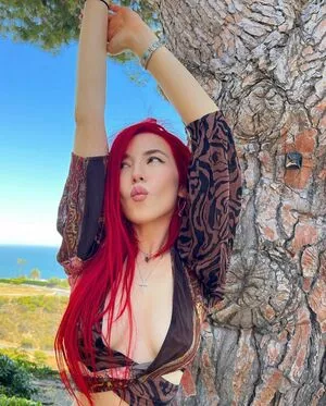 Ava Max OnlyFans Leaked Free Thumbnail Picture - #Ifs7kbM41A