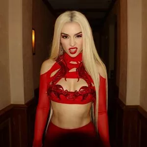 Ava Max OnlyFans Leaked Free Thumbnail Picture - #KNeeBqMojQ