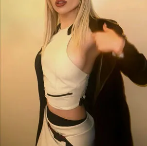 Ava Max OnlyFans Leaked Free Thumbnail Picture - #LO2WJZYbWH