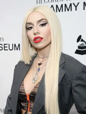 Ava Max OnlyFans Leaked Free Thumbnail Picture - #Lfoi2p3KDW
