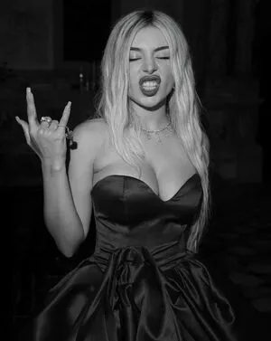 Ava Max OnlyFans Leaked Free Thumbnail Picture - #MaU0kcziBK