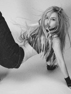 Ava Max OnlyFans Leaked Free Thumbnail Picture - #Mlw4SC2v5O