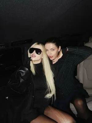 Ava Max OnlyFans Leaked Free Thumbnail Picture - #NV4U36JcNG