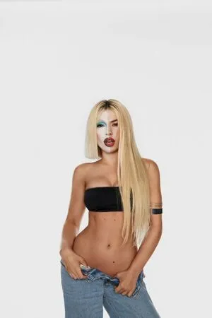 Ava Max OnlyFans Leaked Free Thumbnail Picture - #NnEK3xmBGF