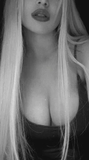 Ava Max OnlyFans Leaked Free Thumbnail Picture - #PKrILlH8th