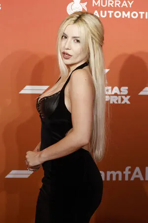 Ava Max OnlyFans Leaked Free Thumbnail Picture - #Pjw8a2sqE7