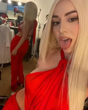 Ava Max OnlyFans Leaked Free Thumbnail Picture - #PtNAFeTdX1