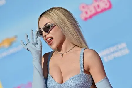 Ava Max OnlyFans Leaked Free Thumbnail Picture - #SMUDYvZeDP