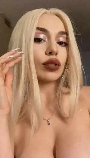 Ava Max OnlyFans Leaked Free Thumbnail Picture - #TZPDVL2qxD