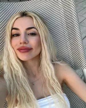 Ava Max OnlyFans Leaked Free Thumbnail Picture - #TjP6rwDmJZ