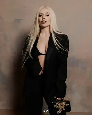 Ava Max OnlyFans Leaked Free Thumbnail Picture - #ViUvyL5mFt
