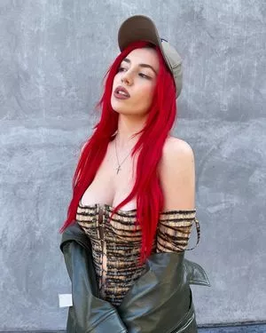 Ava Max OnlyFans Leaked Free Thumbnail Picture - #WiekuvdCjr