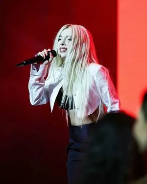 Ava Max OnlyFans Leaked Free Thumbnail Picture - #XXawArdh8f