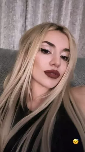 Ava Max OnlyFans Leaked Free Thumbnail Picture - #YRXATTtjCs