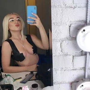 Ava Max OnlyFans Leaked Free Thumbnail Picture - #YRXGVWIzdg