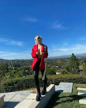 Ava Max OnlyFans Leaked Free Thumbnail Picture - #ZH93zYCG61