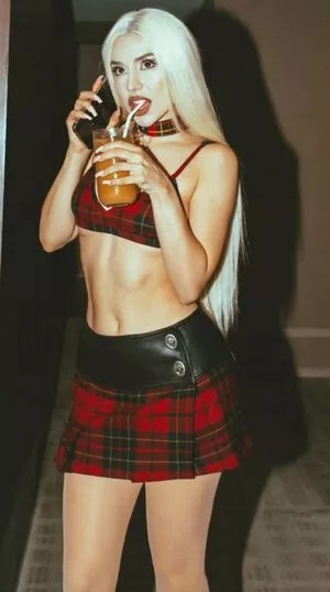 Ava Max OnlyFans Leaked Free Thumbnail Picture - #a7eDnxxVG5