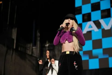 Ava Max OnlyFans Leaked Free Thumbnail Picture - #aNBreWOk67