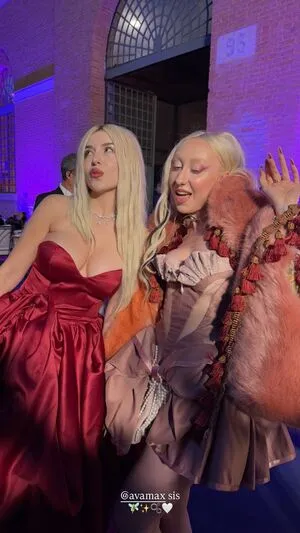 Ava Max OnlyFans Leaked Free Thumbnail Picture - #aVaWGcIT7g