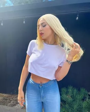 Ava Max OnlyFans Leaked Free Thumbnail Picture - #b25B6eaqZ1