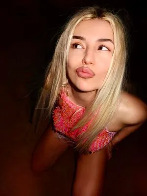 Ava Max OnlyFans Leaked Free Thumbnail Picture - #bMTGGk3cAe