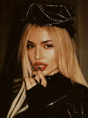 Ava Max OnlyFans Leaked Free Thumbnail Picture - #cW6R7YHMSo