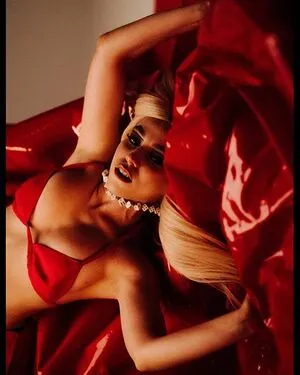 Ava Max OnlyFans Leaked Free Thumbnail Picture - #cd4fHycwXz