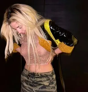 Ava Max OnlyFans Leaked Free Thumbnail Picture - #cdNhWhiYcm