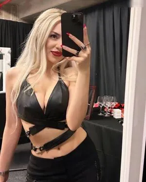 Ava Max OnlyFans Leaked Free Thumbnail Picture - #fIFmtkM7OM