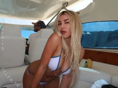 Ava Max OnlyFans Leaked Free Thumbnail Picture - #g1VnA9GwfF