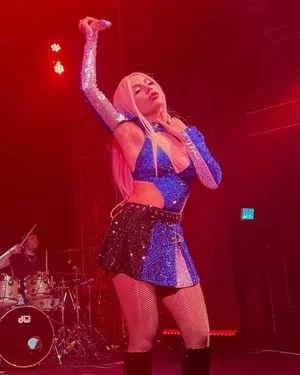 Ava Max OnlyFans Leaked Free Thumbnail Picture - #gAzDclCqIf