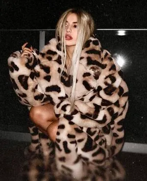 Ava Max OnlyFans Leaked Free Thumbnail Picture - #h3S7GZcfB7