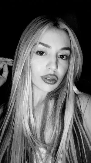 Ava Max OnlyFans Leaked Free Thumbnail Picture - #hX9ETL3G5M