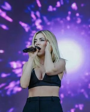 Ava Max OnlyFans Leaked Free Thumbnail Picture - #hYOrcDTAYm