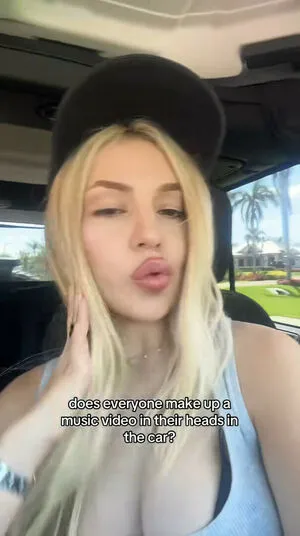 Ava Max OnlyFans Leaked Free Thumbnail Picture - #i4On7APpJQ