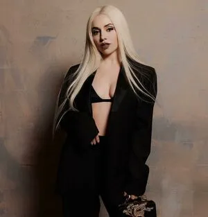 Ava Max OnlyFans Leaked Free Thumbnail Picture - #jYhr2P6Bny