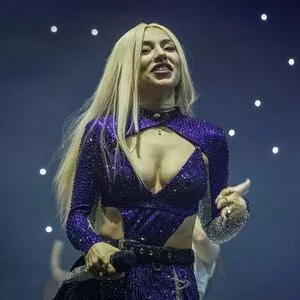 Ava Max OnlyFans Leaked Free Thumbnail Picture - #kNCUMgTOpp