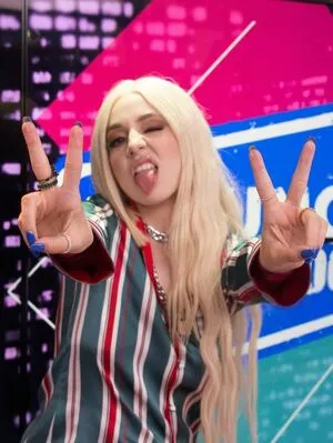 Ava Max OnlyFans Leaked Free Thumbnail Picture - #nNukLvuHwz