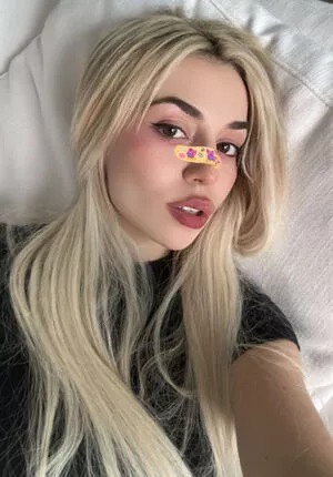 Ava Max OnlyFans Leaked Free Thumbnail Picture - #nmfAfTgmrO