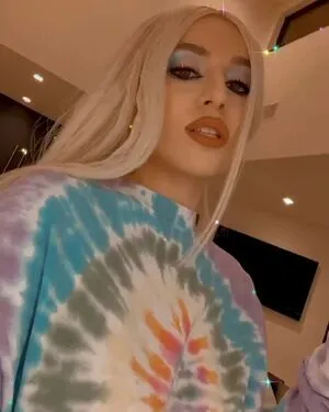 Ava Max OnlyFans Leaked Free Thumbnail Picture - #p3IGTF44Nq
