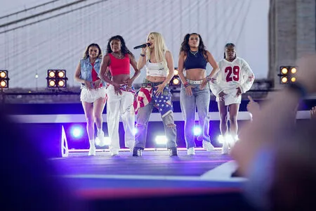 Ava Max OnlyFans Leaked Free Thumbnail Picture - #qZdy7Nialr