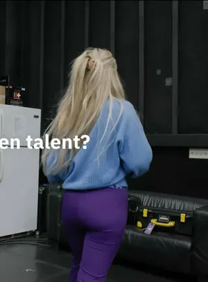 Ava Max OnlyFans Leaked Free Thumbnail Picture - #rWGHTjj4de